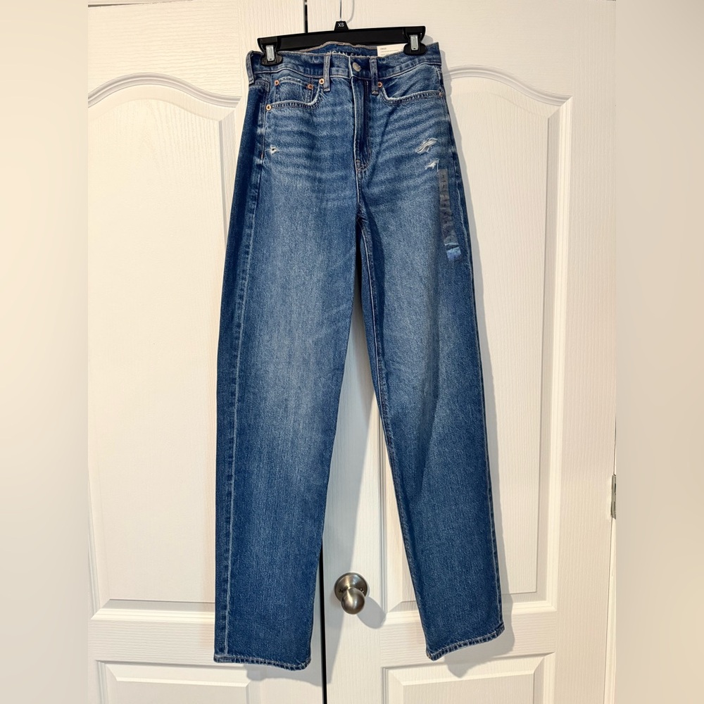 AE Strigid Super High-Waisted Baggy Straight Jean